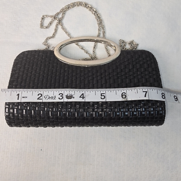 BIJOUX TERNER BLACK WOVEN LEATHER CLUTCH SILVER HANDLE CHAIN STRAP - Picture 7 of 13